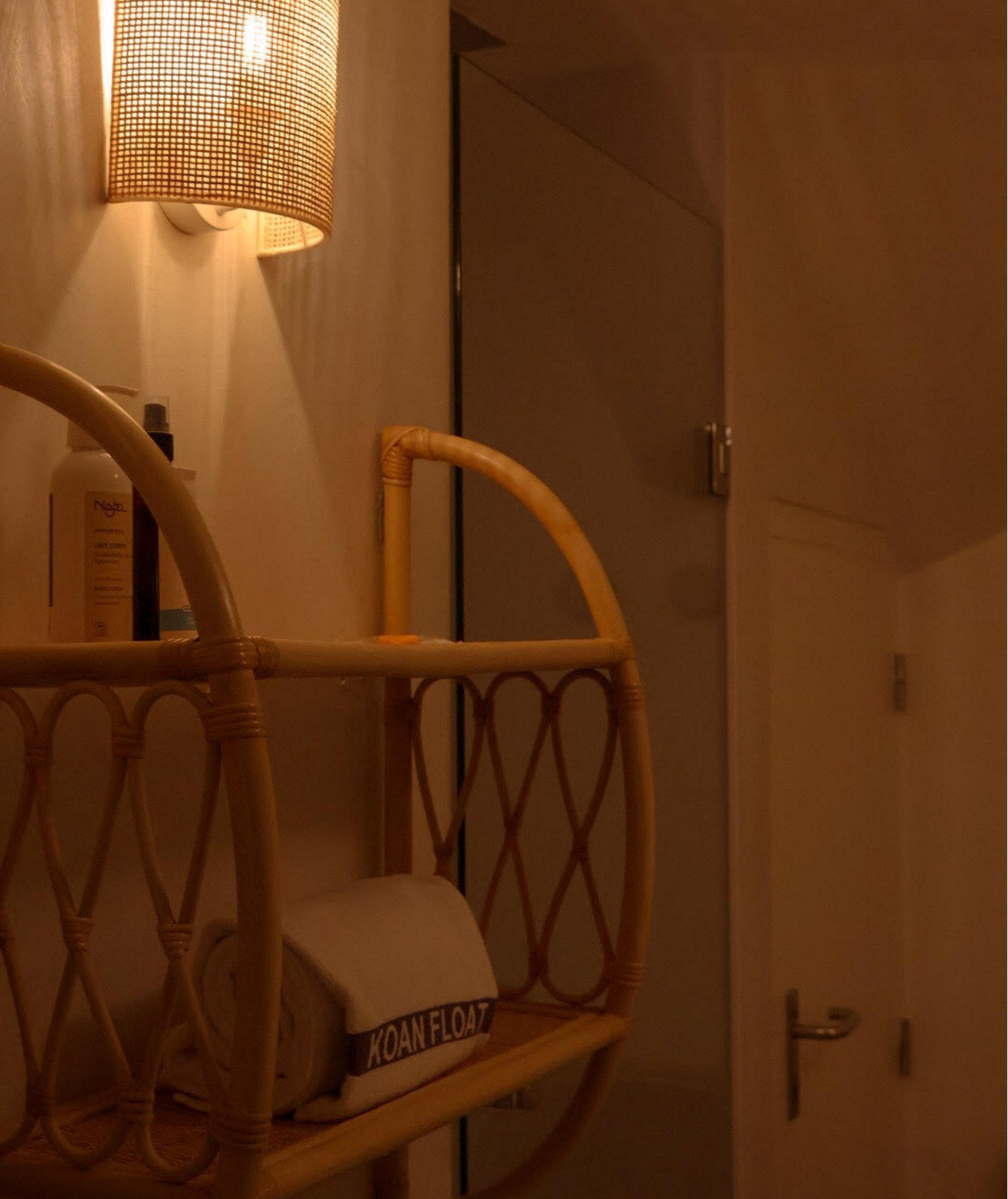 Ontspanningsruimte bij Koan Float Amsterdam voor rust en herstel